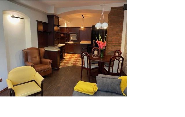 Fajny apartament w centrum Jeleniej Góry (80 m2)