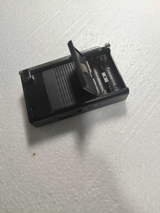 Радіоприймачі Sony SRF-M607, ICF-P26