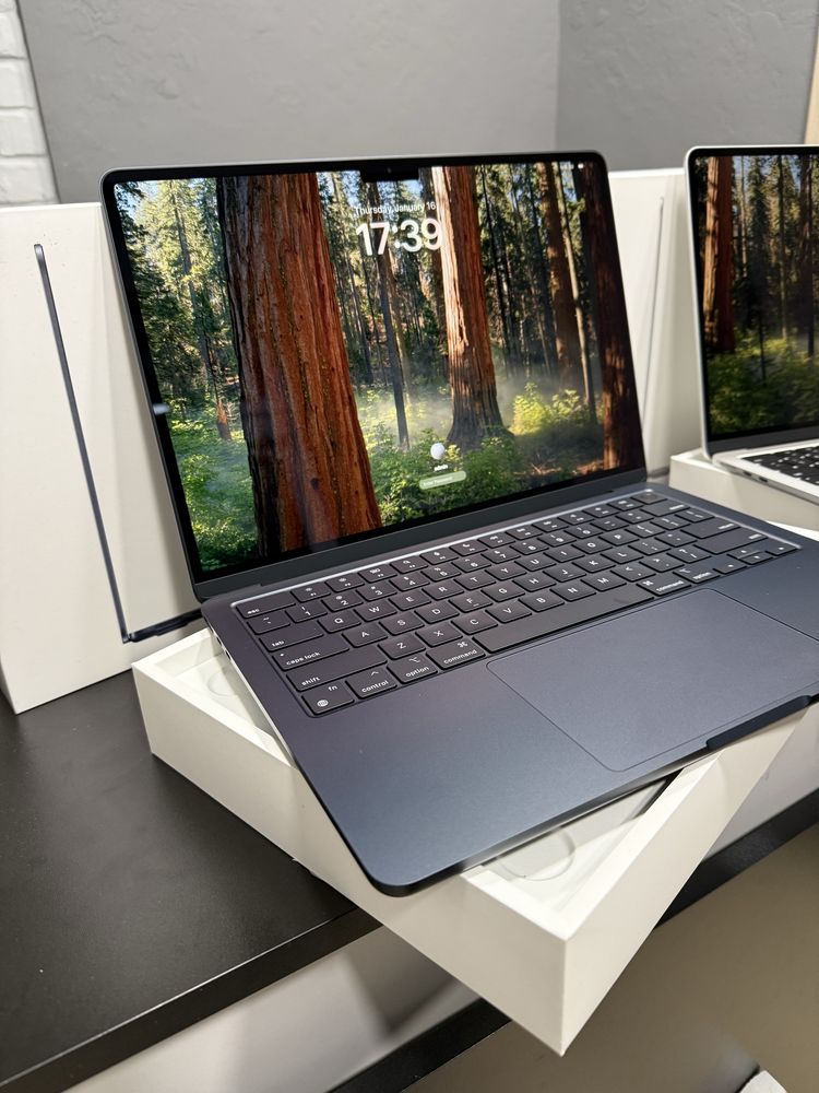 New Open Macbook Air M2 16/256gb midnight, space
