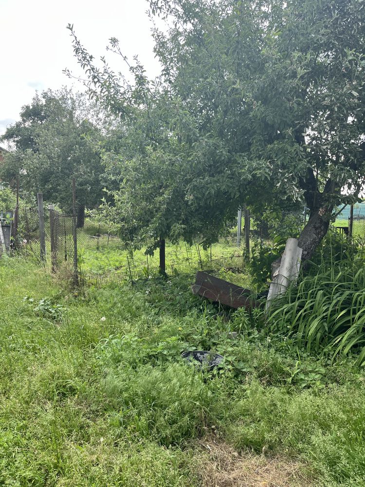 Продам 2/3 будинку в селі Ревне