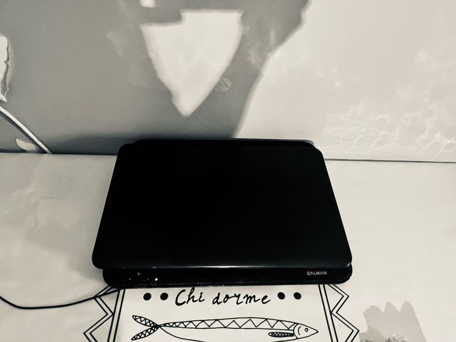 Ноутбук HP 15 + охлаждающая подставка Zalman ZM-NC3000S