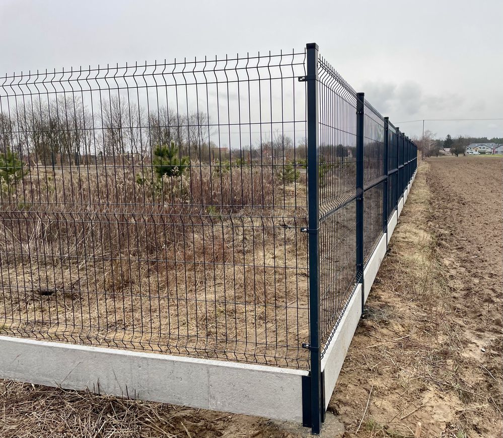 Montaż ogrodzeń Ogrodzenia Panelowe  Siatka Obsadzanie bram i furtek