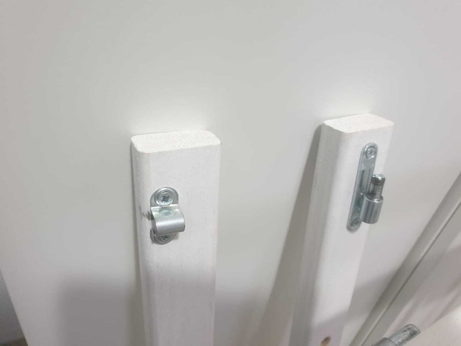 Barierka zabezpieczająca na drzwi, schody, regulowana 72-122cm