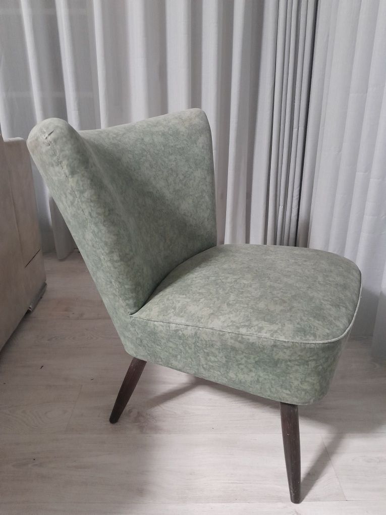 Bonito cadeirão anos 60
