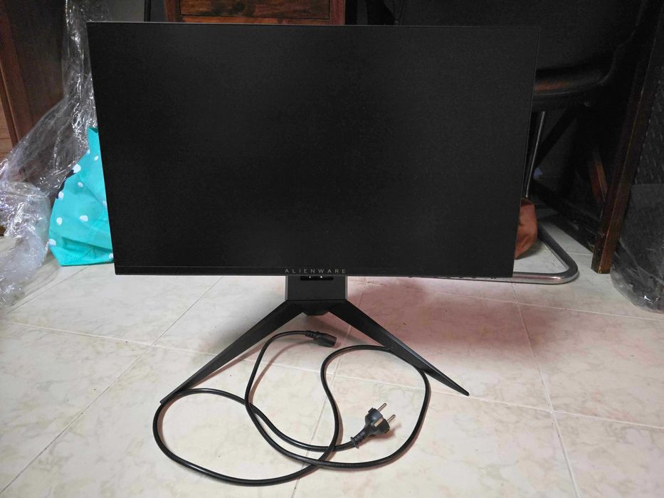 Alienware AW2518HF 1080p 24.5" 240hz monitor gaming com G-SYNC