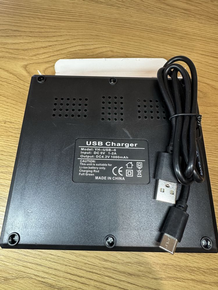 6-слотовое зарядное устройство для Li-ion аккумуляторов YH-USB-6