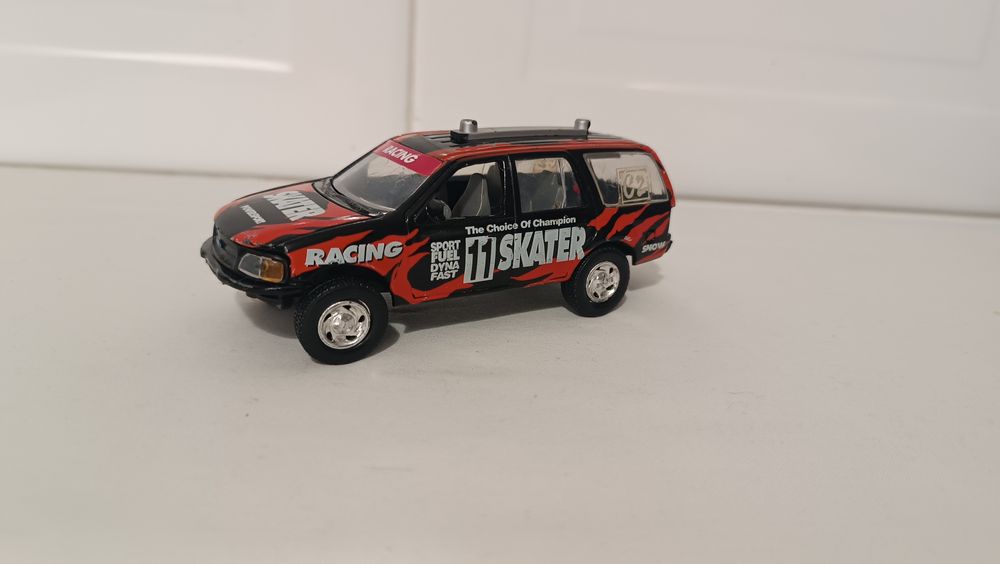 Carro For  Expedition. 12 cm. Realtoy
