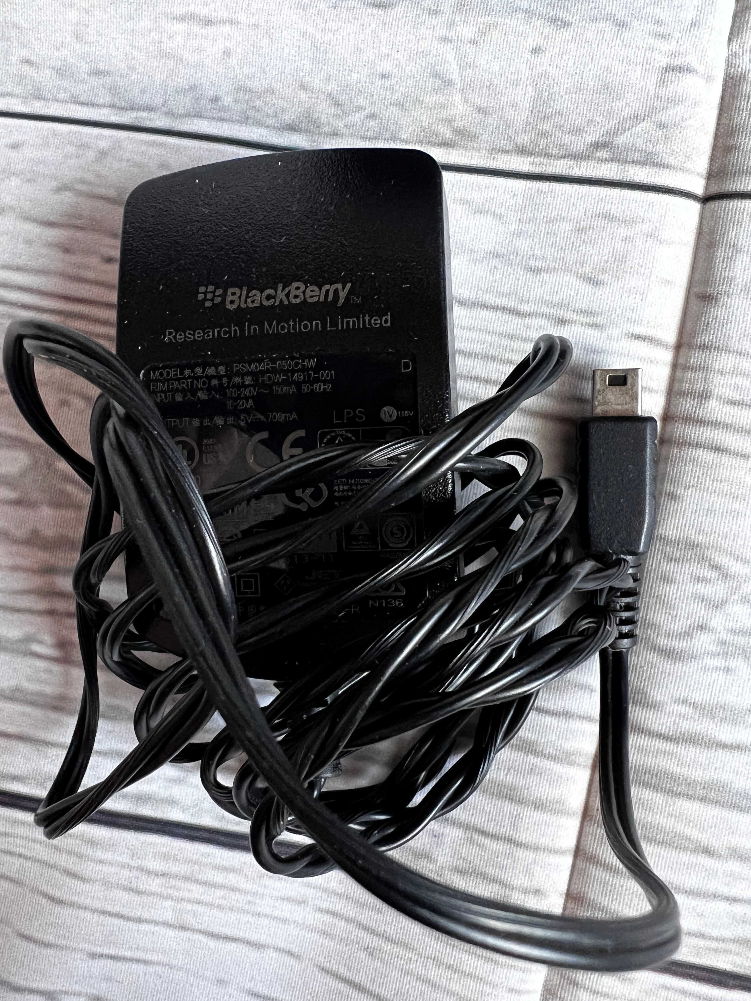 BlackBerry 8520 pudełko, kartonik + ładowarka + słuchawki + papiery+CD