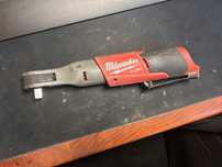 OKAZJA! Grzechotka elektryczna Milwaukee M12 FIR12 – bardzo dobry stan