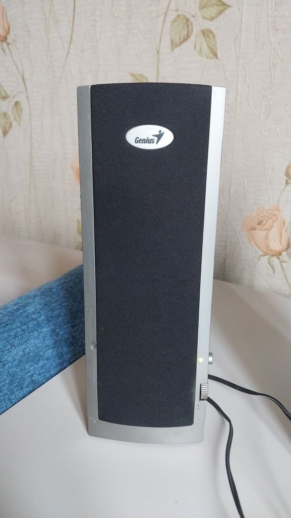 Продам компьютерные колонки проводные Genius  Sp-j10.