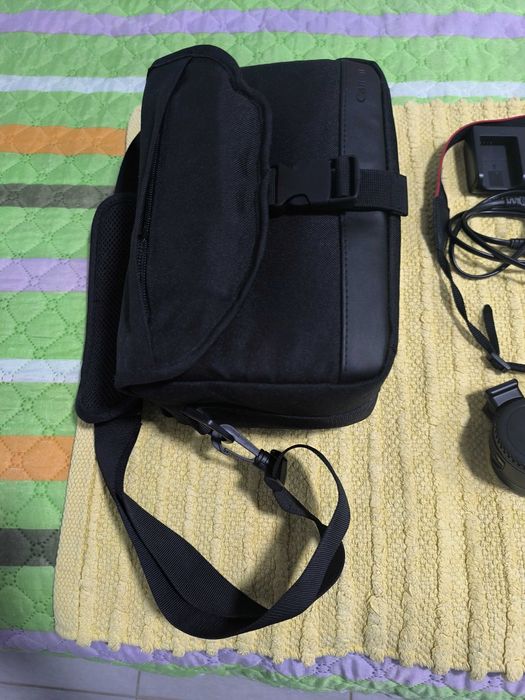 Canon EOS M50 Mark II + 3 Lentes + Acessórios (excelente estado)