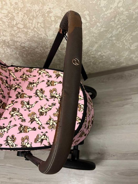 Продам стильну коляску Cybex Priam by Jeremy Scott 2 в 1