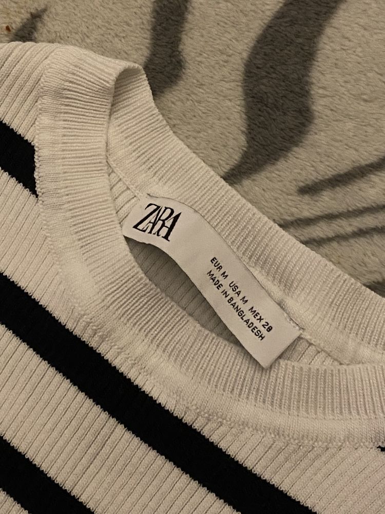 Crop top biały zara w granatowe paski