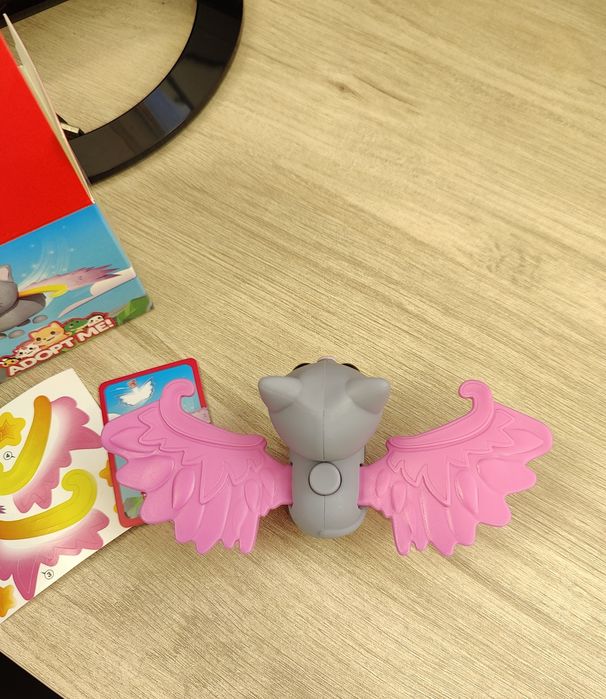 Brinquedo “Adopt Me!” McDonald’s | Gato