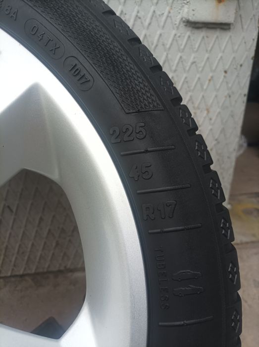 Продам Шини 225 45 17