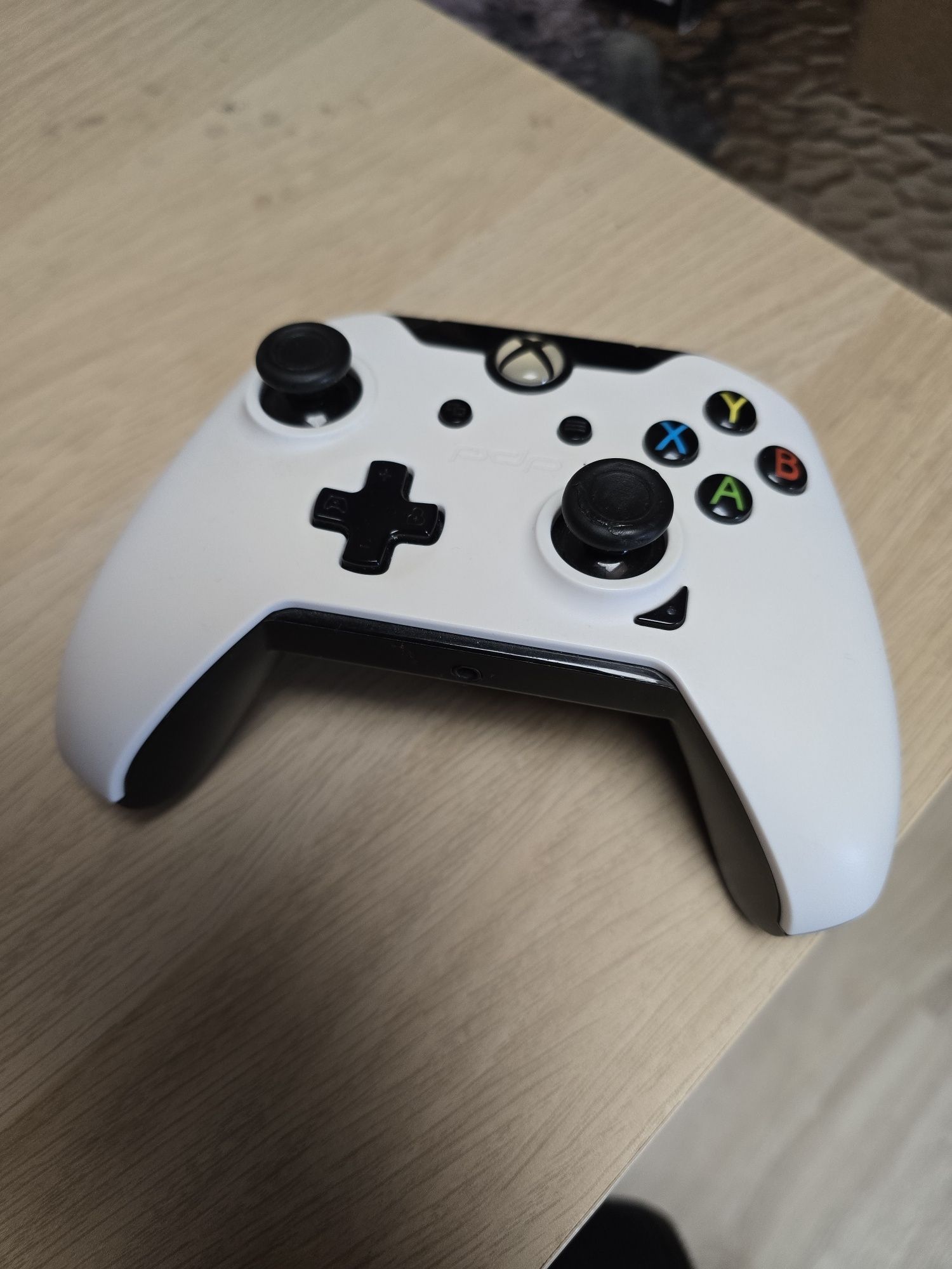 Pad przewodowy PDP do Xbox One