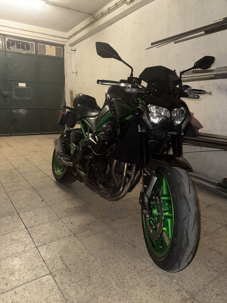 Moto Kawasaki Z900 – 2023 – Como nova | Extras incluídos