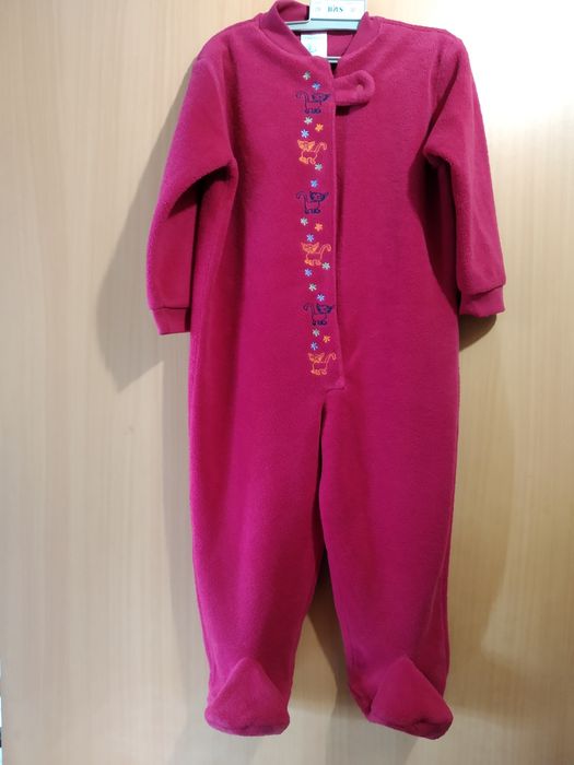 Дитячий одяг на дівчинку