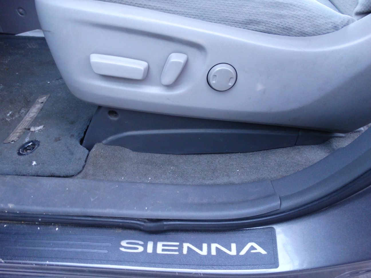 Toyota Sienna le 2016