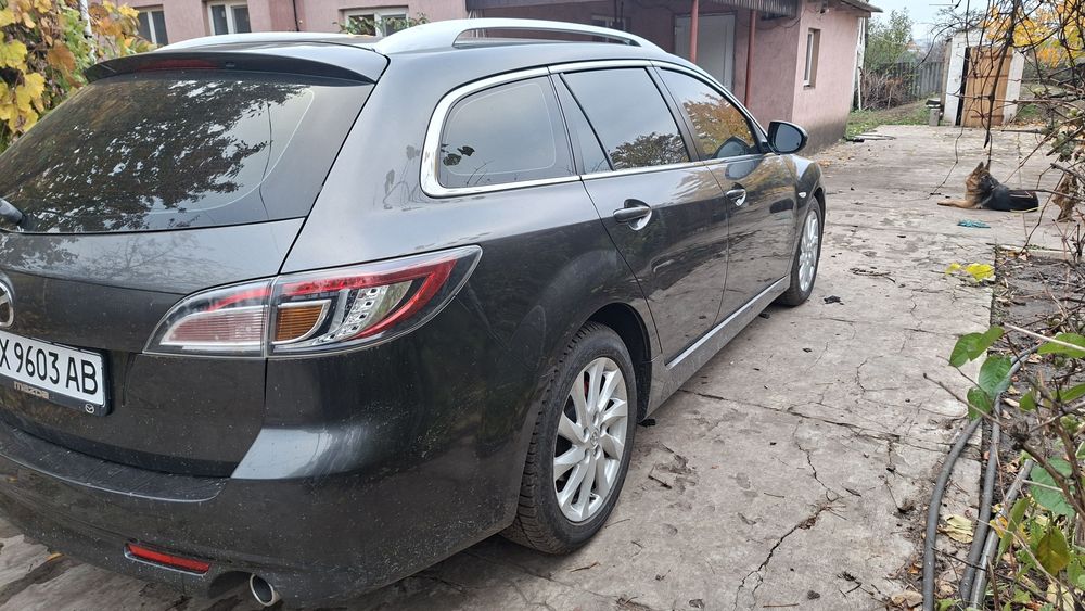 Продам автомобіль мазда 6