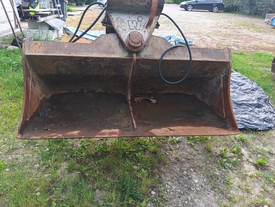 Łyżki do koparki/ wysięgnik