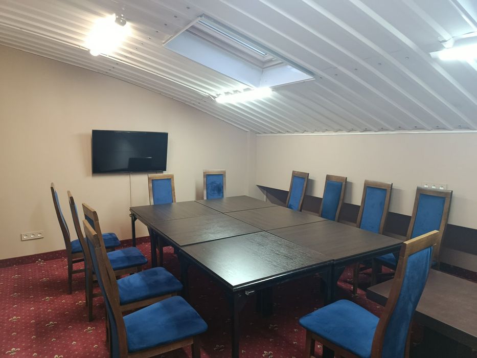 Офісне приміщення з ремонтом на Сихові