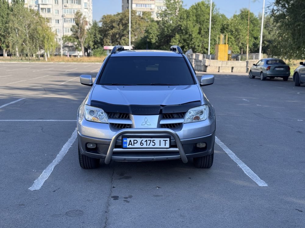 Продам OUTLANDER 2.4 4x4 на АКПП в отличном состоянии!!!