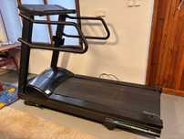 Bieżnia profesjonalna SportsArt 6150 E