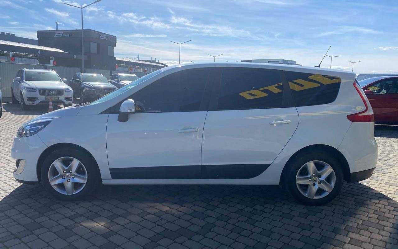 Renault Scenic 2012