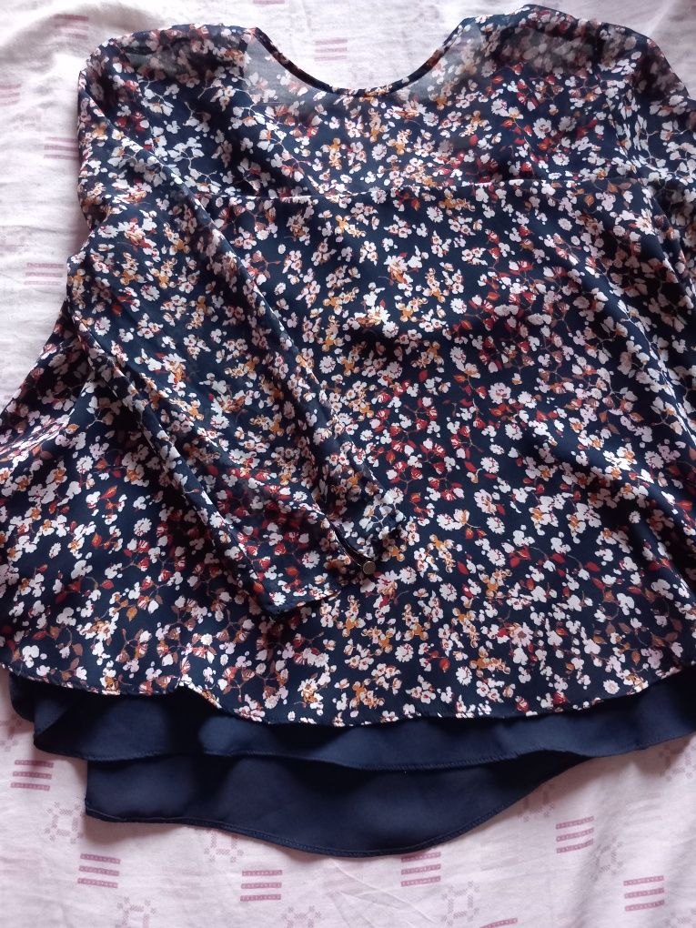 Blusa Bershka, Padrão de Flores, S