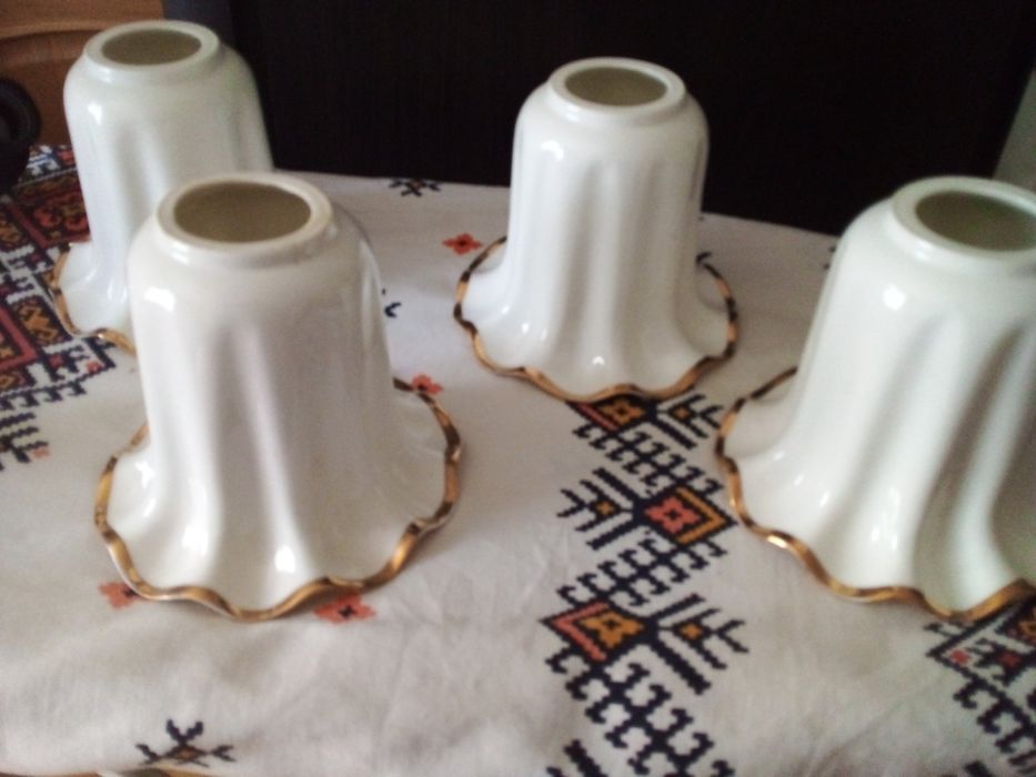 Люстра порцелянова