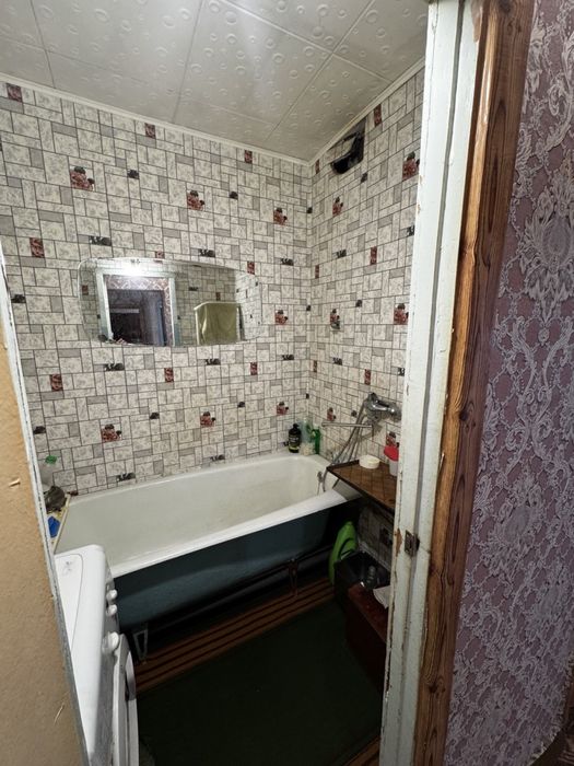 Продам 2-ком.кв Левый берег,1мкрн Варус