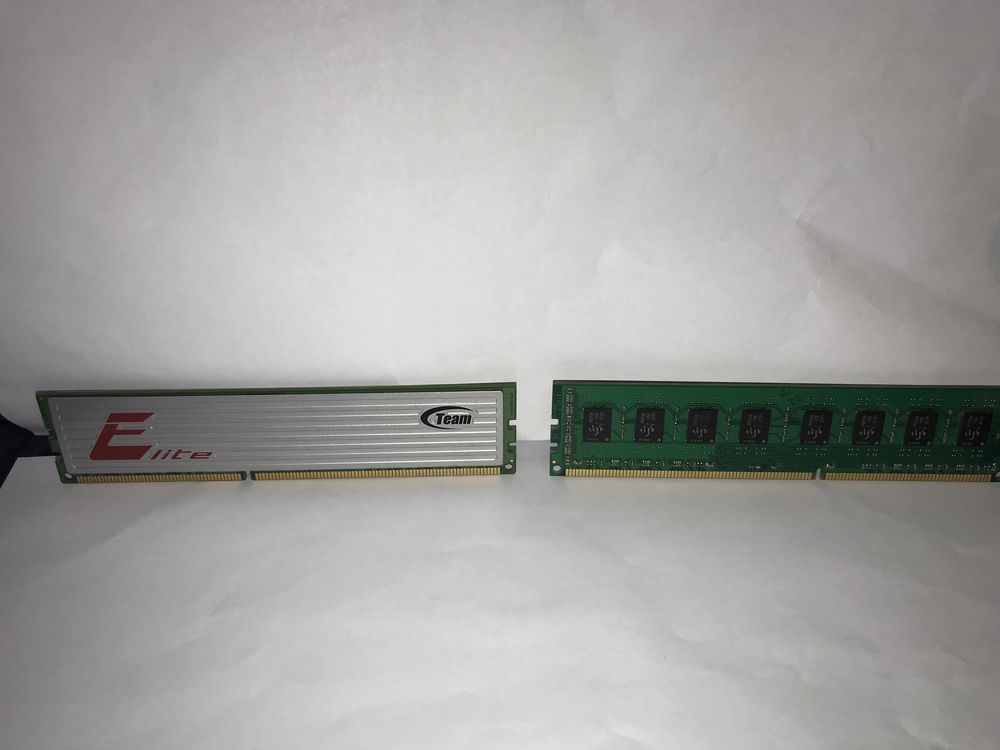 Планки внутреней памяти  по 4gb