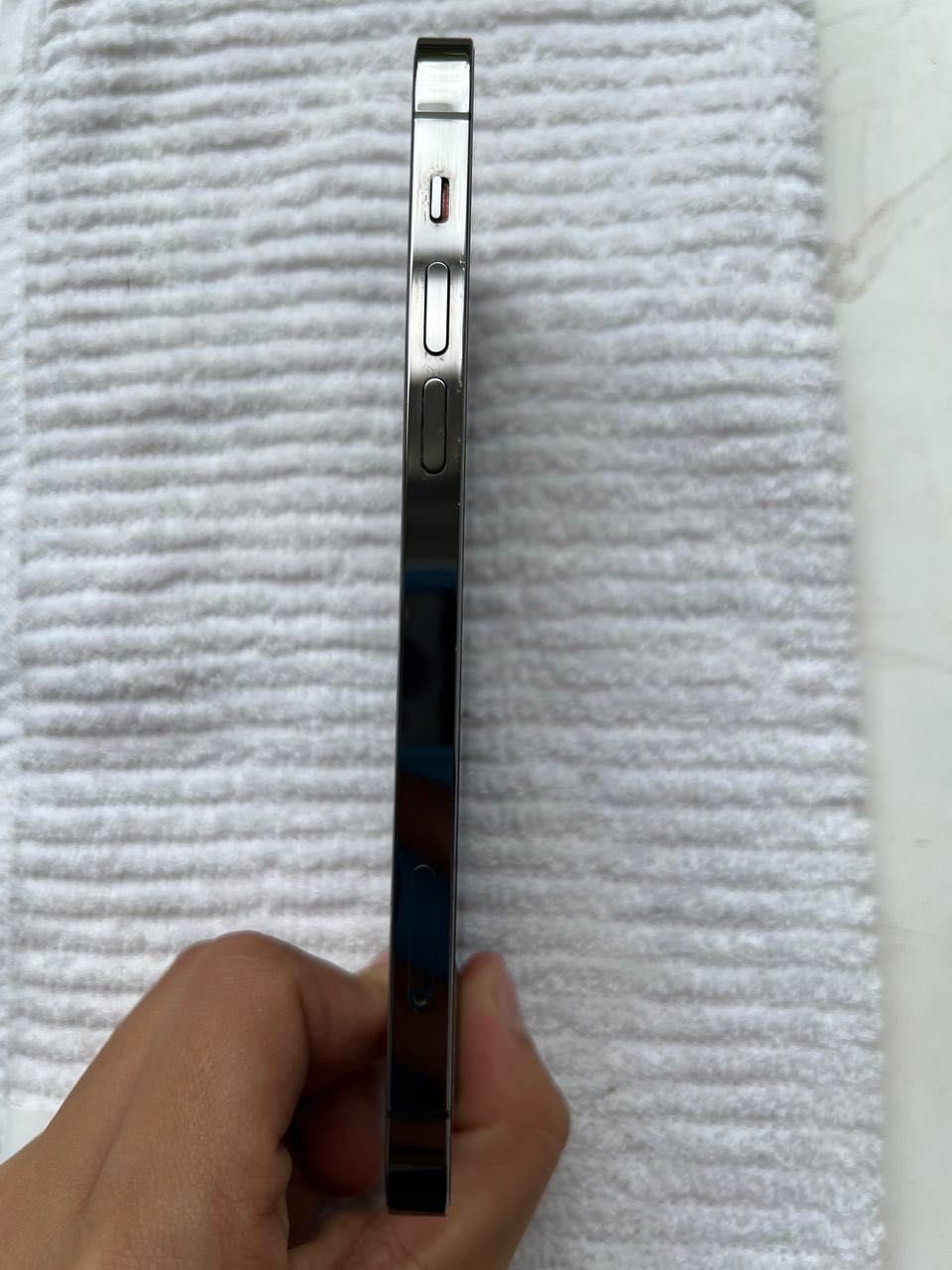 Продам iPhone 12 pro