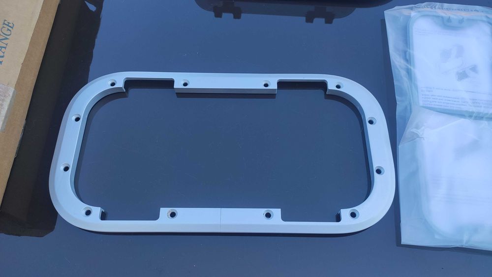 Lewmar okno Standard otwierane moskitiera 191 MM X 367 MM