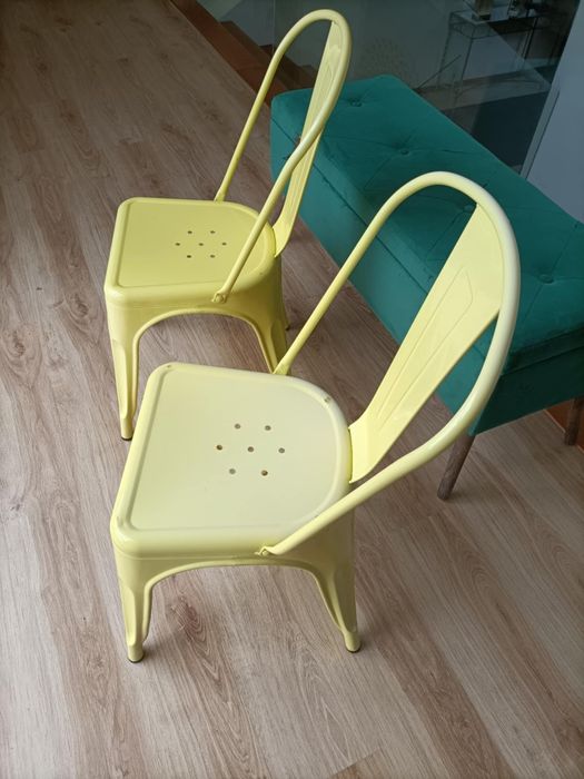 2 Cadeiras  em metal 10€