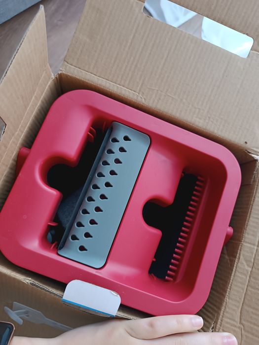 Nowy, nie używany mop dirt devil oddzielający brudną wodę