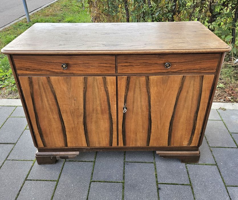 Komoda w stylu Art Deco