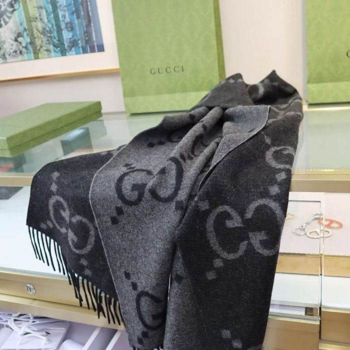 Шарф Gucci , палантин Gucci . Кашеміровий  шарф .фірмове  пакування