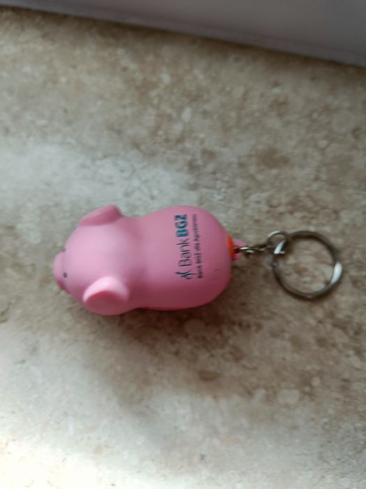 Brelok gniotek świnka.