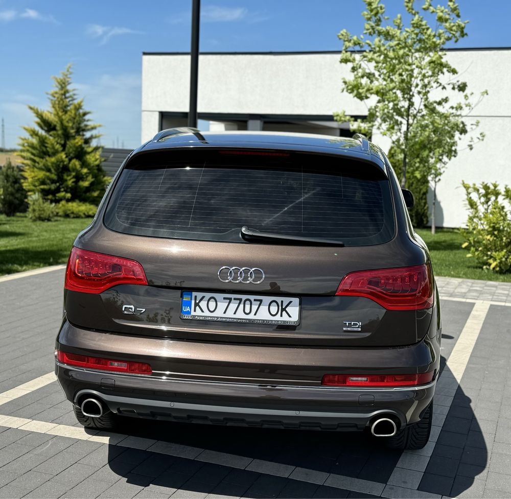 Продам свою Audi Q7