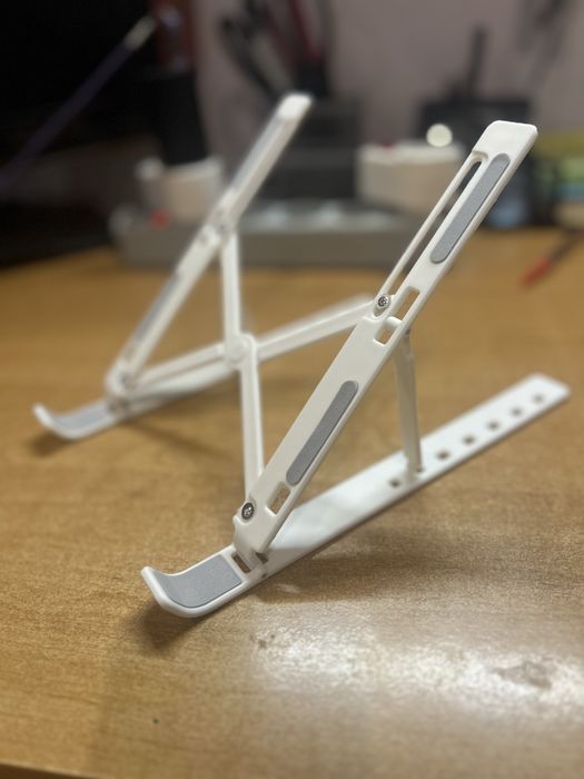 Подставка под ноутбук лептоп матеріал пластик