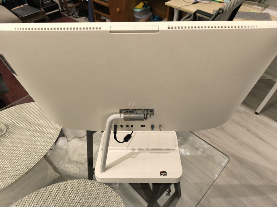 Lenovo All in One PC 24 inch Monitor