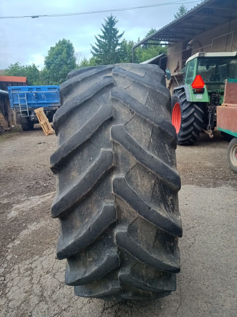 Opona Pirelli TM 800 650/65 R38 3szt.