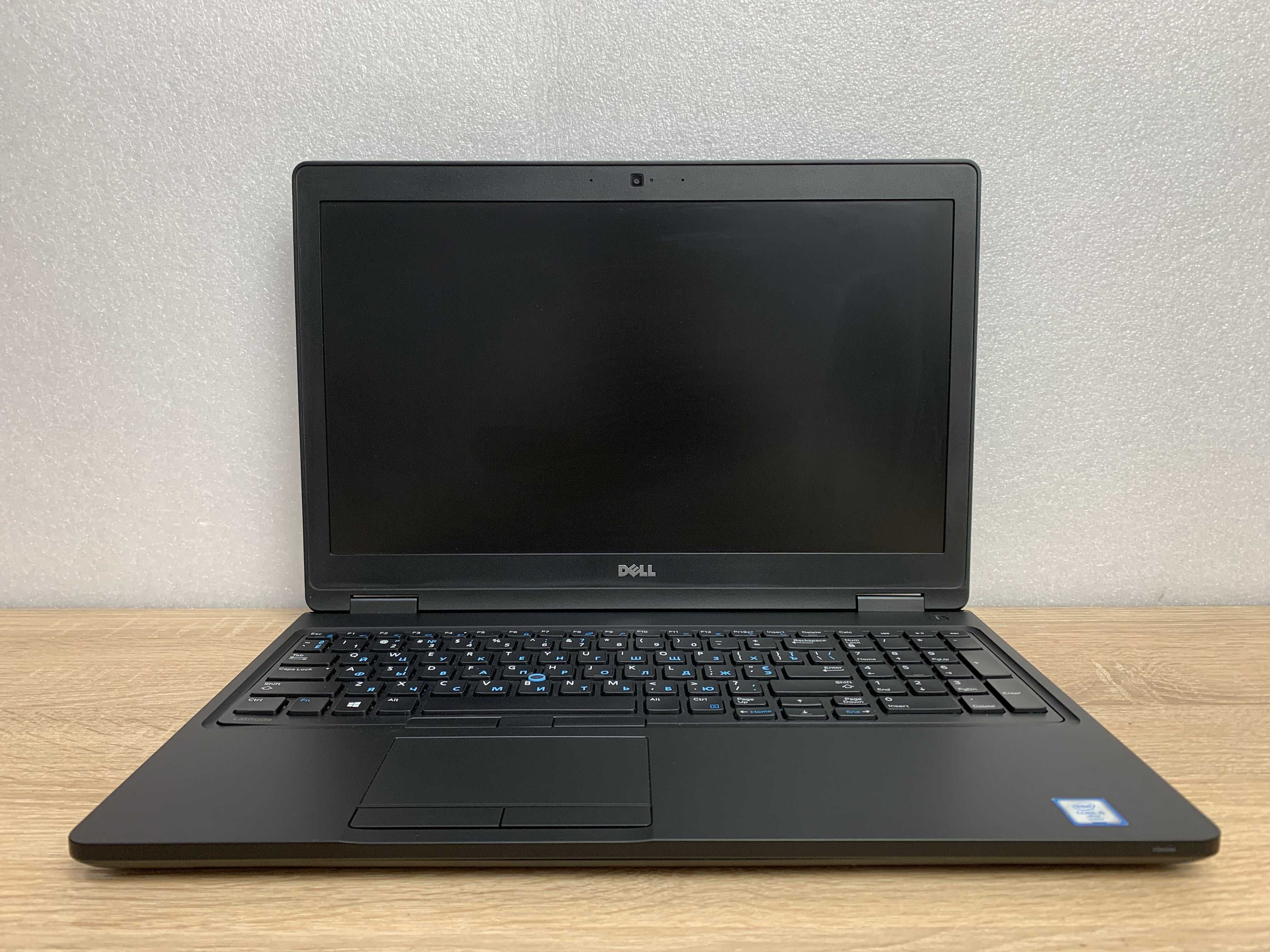 Ноутбук 15.6" Dell Latitude E5580/1920х1080 IPS/ i5/8, 256 M2/Win10Pro