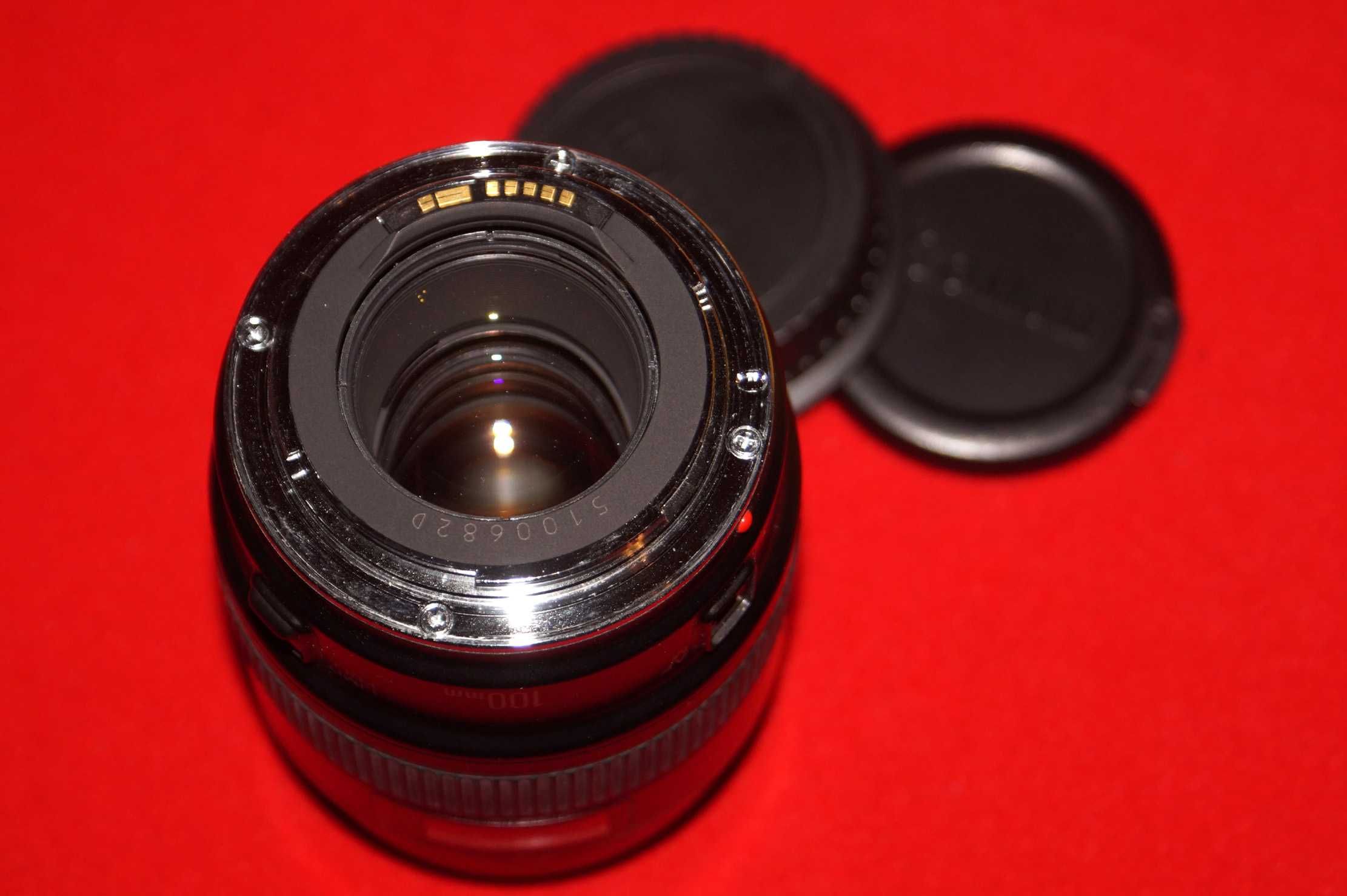 Canon EF 100 f/2.8 Macro