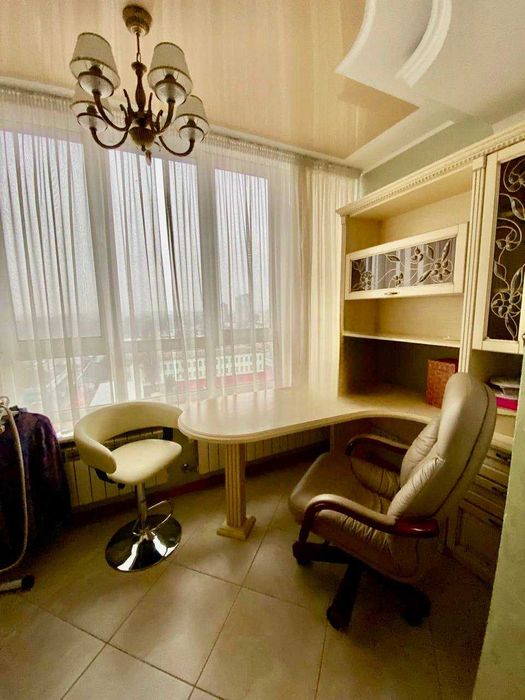 Топ-локация! 3 мин до парка и ТЦ! Продам квартиру с двумя спальнями.