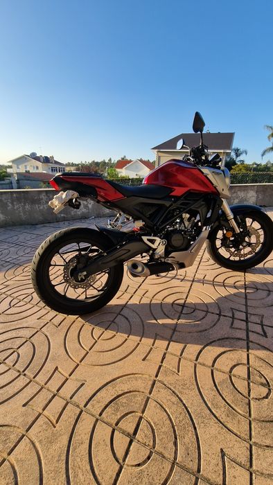 Vendo mota Honda CB 125 R