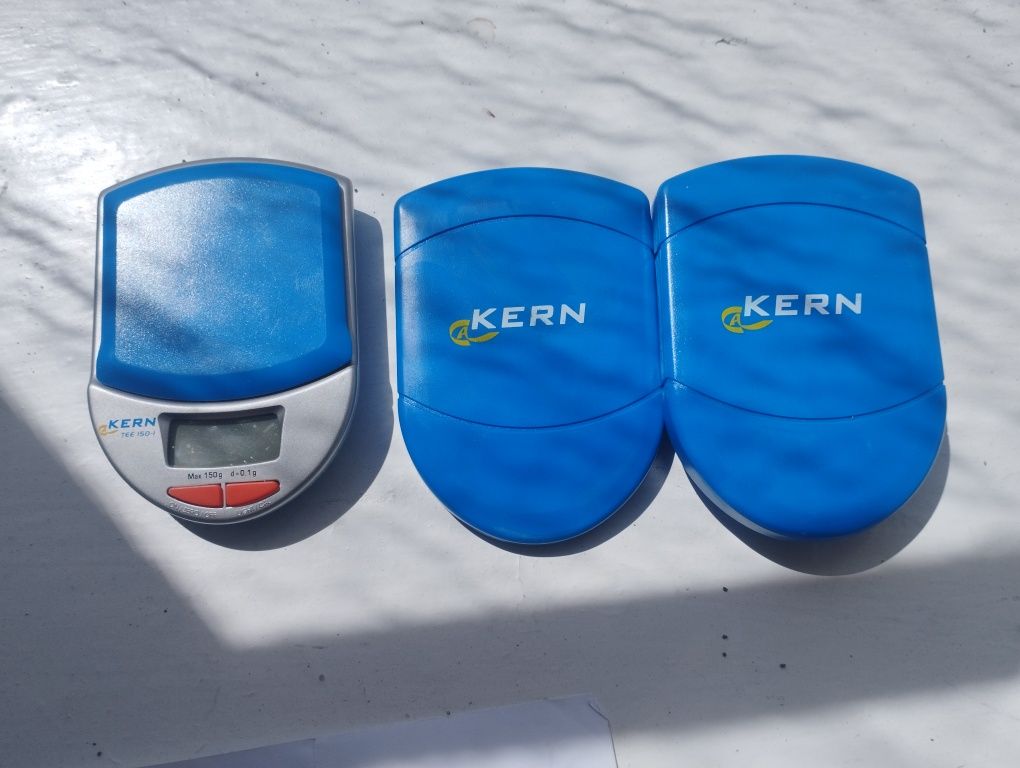 KERN TEE 150-1 дизайнерські кишенькові ваги
KERN no
Страна производите
