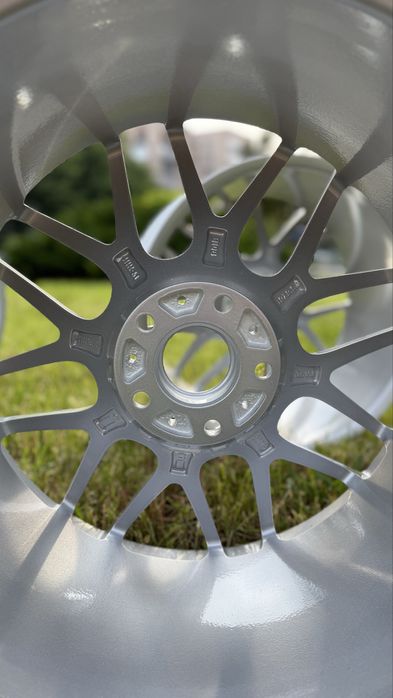 Диски bmw m3 e46 csl 163 стиль r19 різношироки